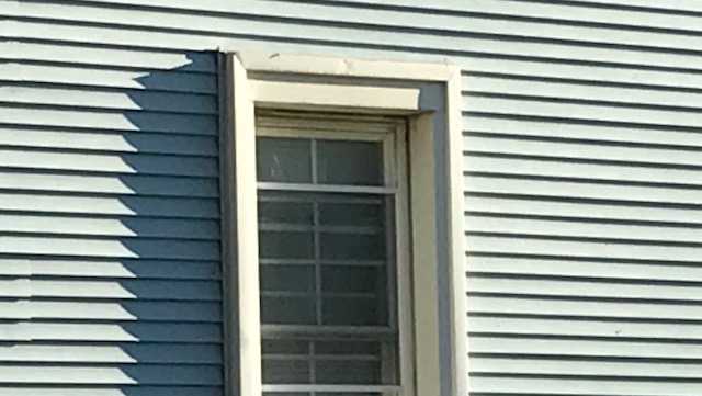 Burglars In Bay View Use Window Air Conditioner To Get In Home