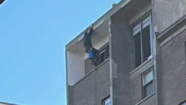 Window washer dangling 12 stories up Brookline building rescued - Vimarsana News