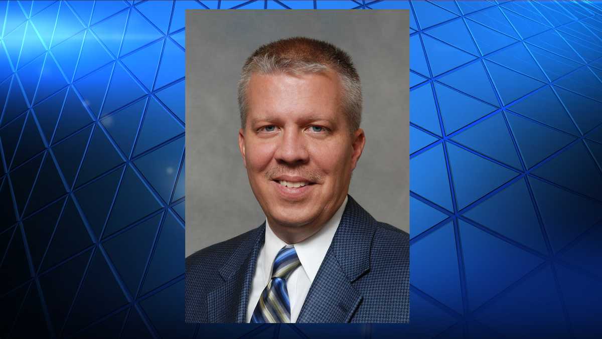 Winnetonka Principal arrested, charged with statutory rape