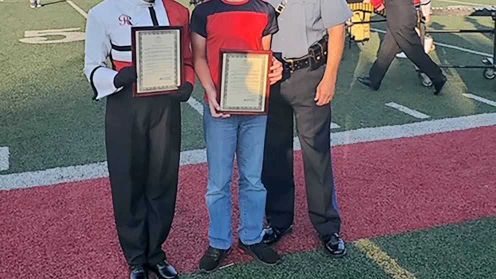 Students in St. James, Missouri, stop runaway bus