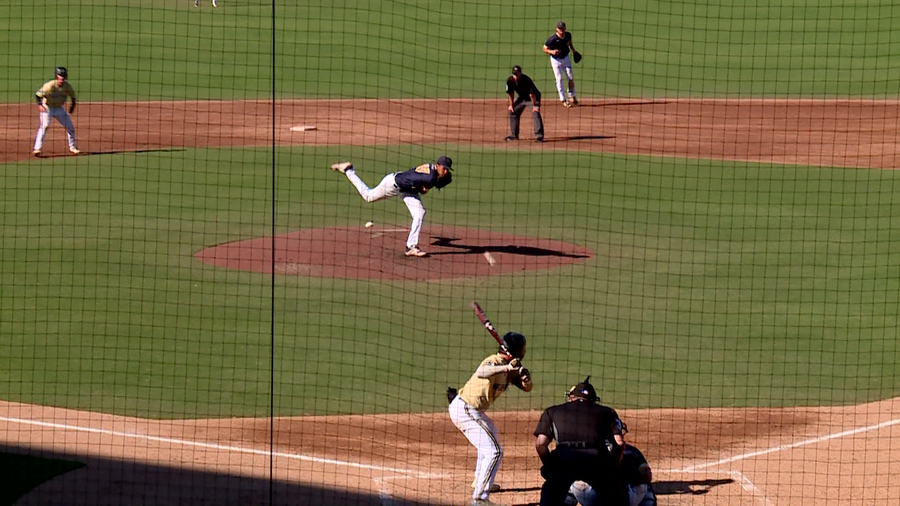 Jenkins Hits Walk-Off Double to Advance Baseball in SoCon Tournament - UNC  Greensboro