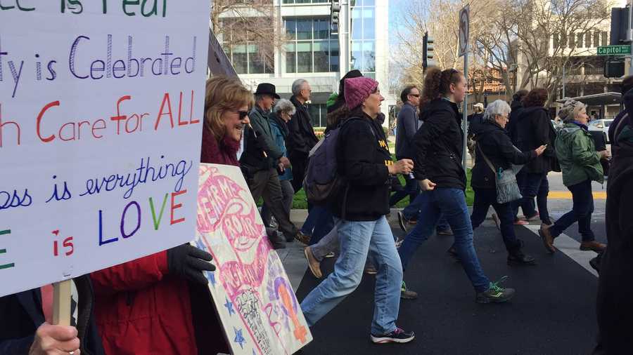 PHOTOS Thousands attend Women's March on Sacramento