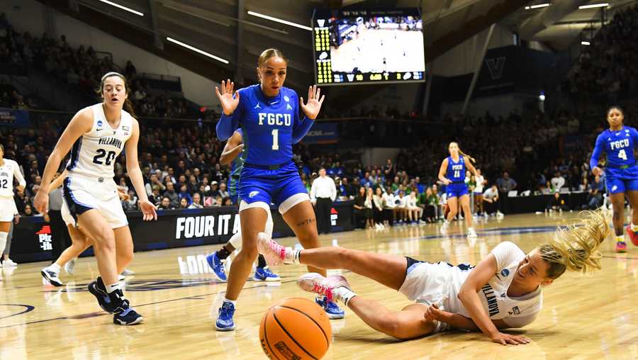 Villanova plays against Florida Gulf Coast in the women's basketball  tournament