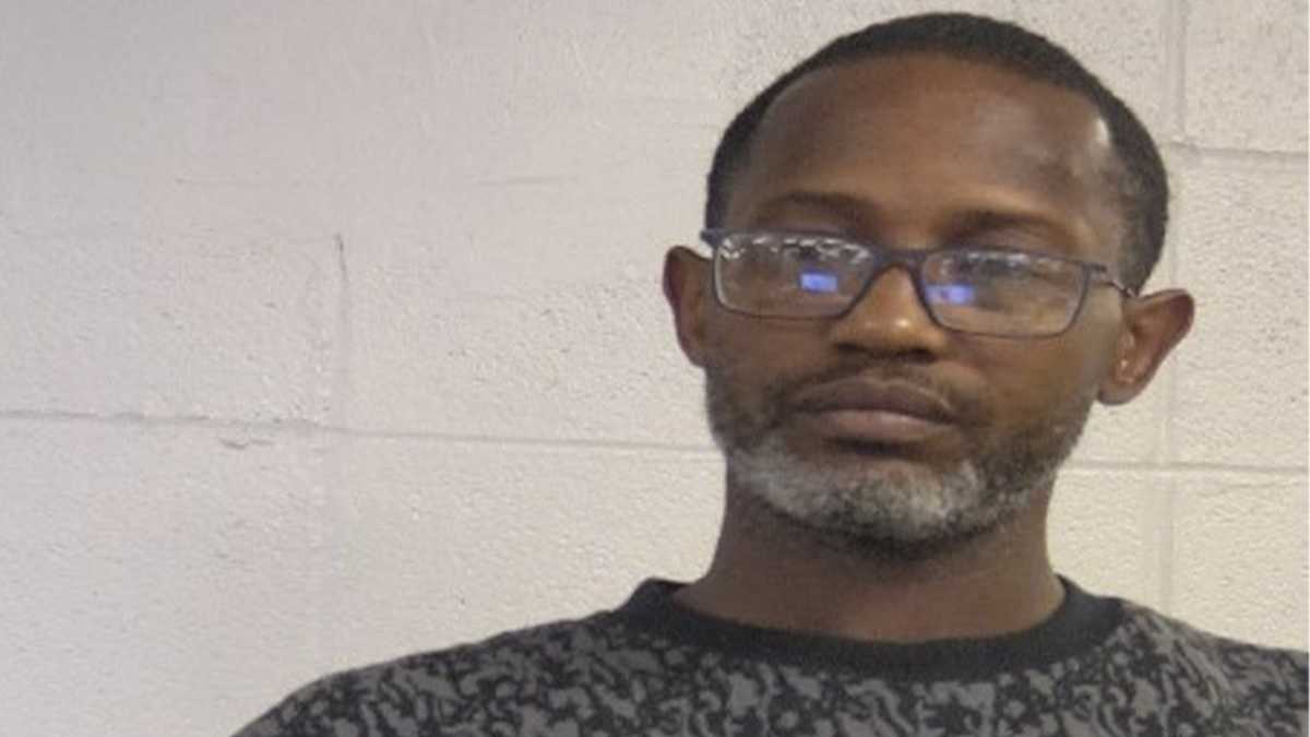 Police Louisville Man Charged With Sex Act With Minor Arrested After Fleeing Police 3075