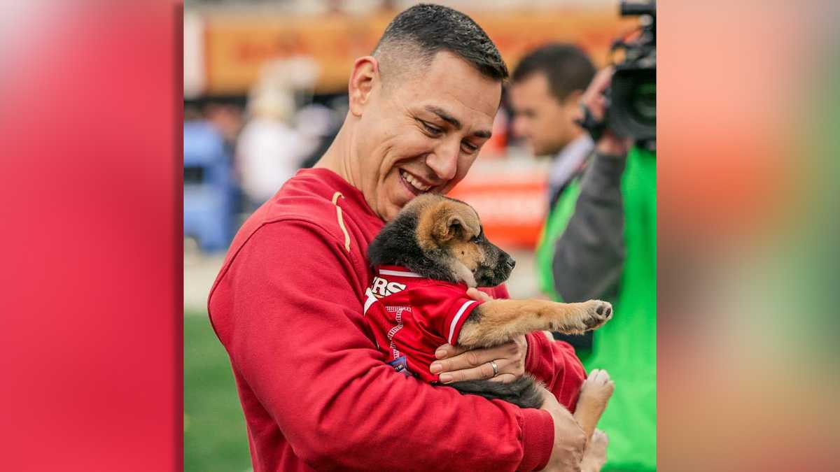 Woodland officer gets new puppy from 49ers after losing K9 partner