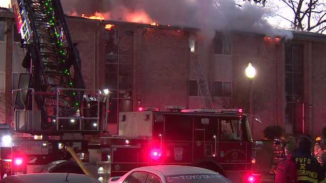 3-alarm apartment fire reported in Woodlawn - Vimarsana News