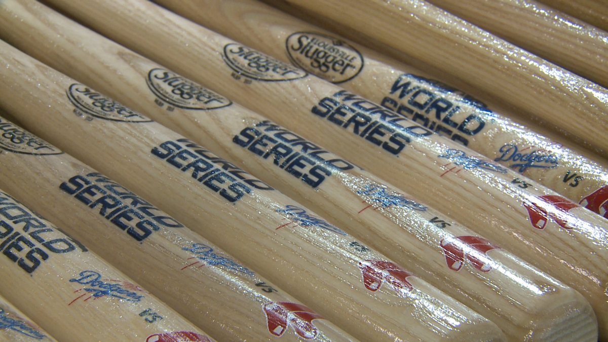 World Series commemorative bats roll off line at Louisville Slugger