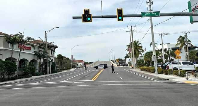 Florida police department clear scene after investigating possible ...