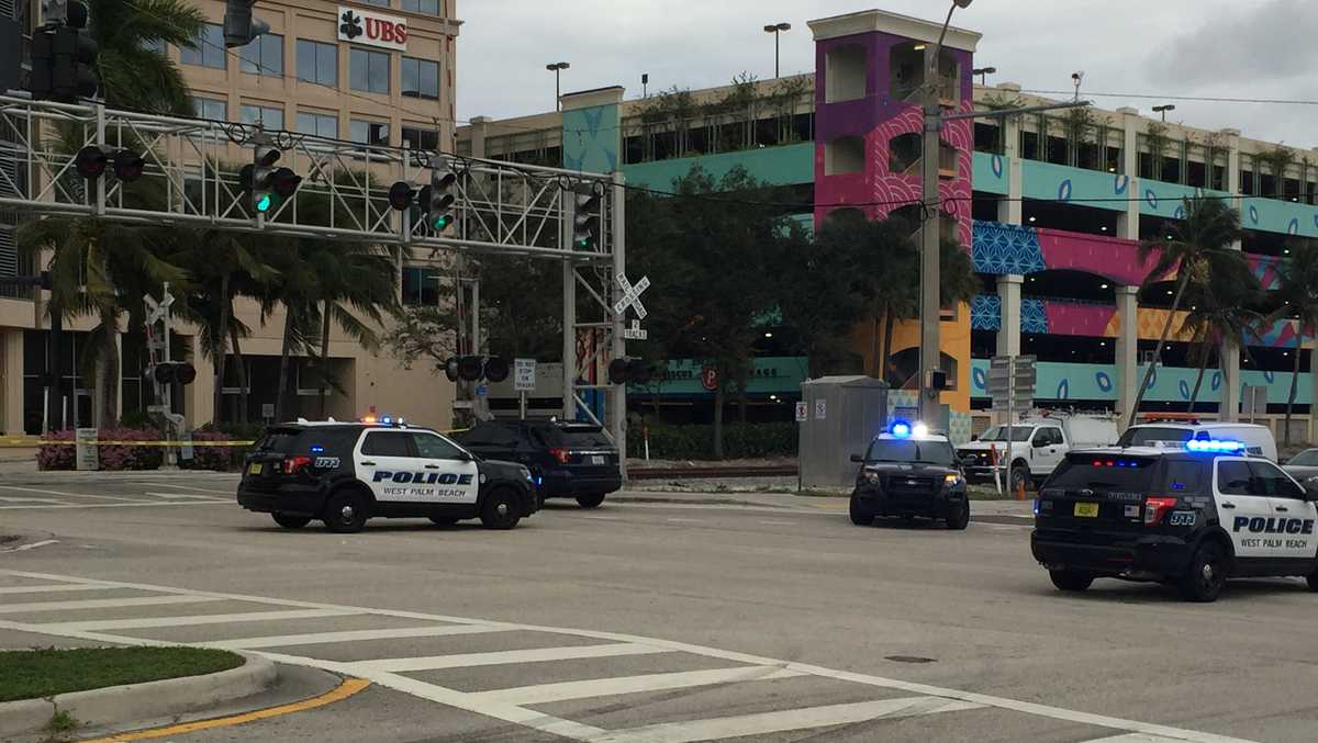 Man struck killed by train in west palm beach