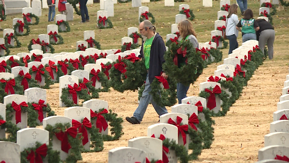 christmas wreaths honor the fallen in fort smith