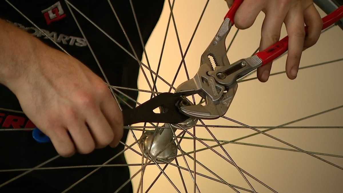Repair cafe offers free fixes for broken items to reduce waste