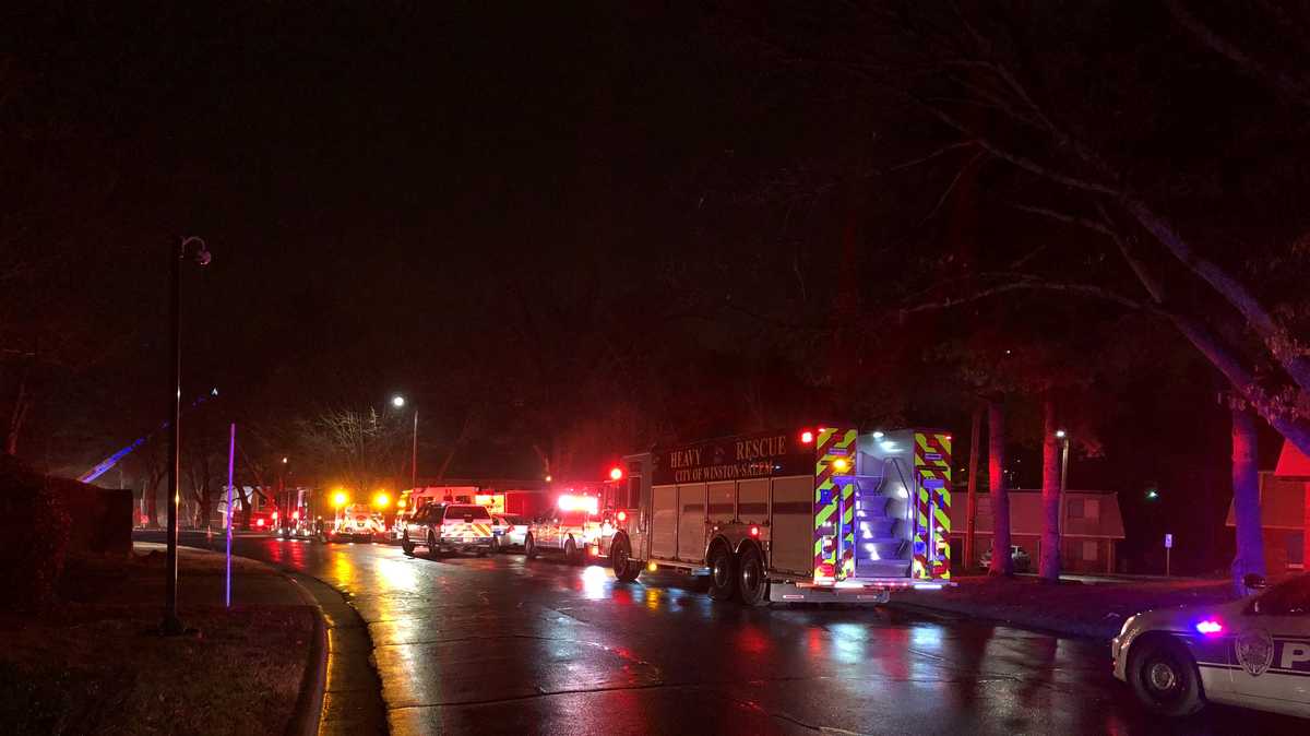 Firefighters respond to fire at WinstonSalem apartment complex