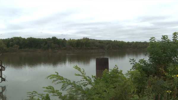 Possible explosive devices found on Ohio River barges