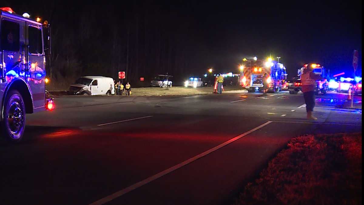 Lexington wreck leaves 5 injured