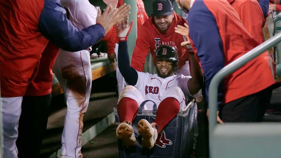 Red Sox hit 4 homers, defeat Tigers in Fenway slugfest