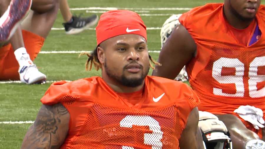Clemson DE Xavier Thomas will miss time following foot injury over the weekend.