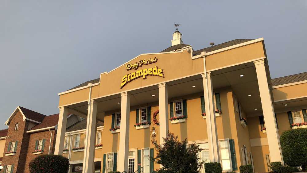 Dolly Parton's Stampede to reopen for summer season in Branson