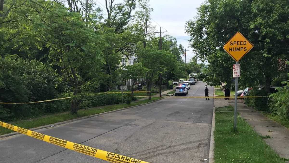 Police: Man shot in face in North Fairmount