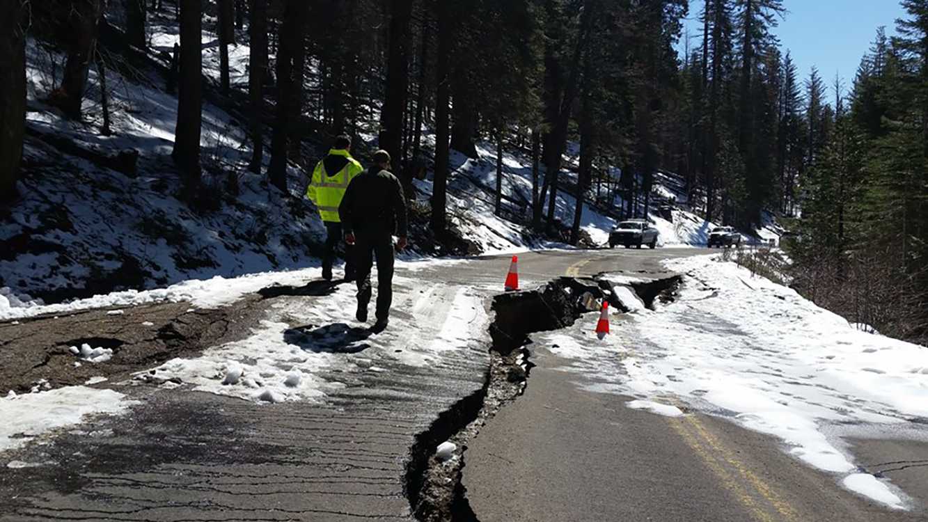 100 foot stretch of Yosemite road cracks opens