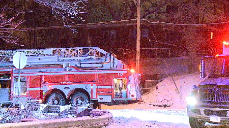 Firefighters quickly put out house fire