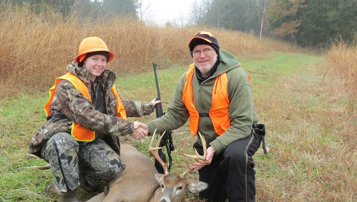 Mentor young hunters during Kentucky's youthonly deer hunting weekend