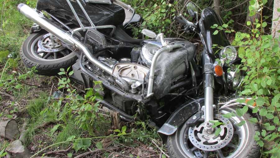 Man dead after motorcycle crash in Amity
