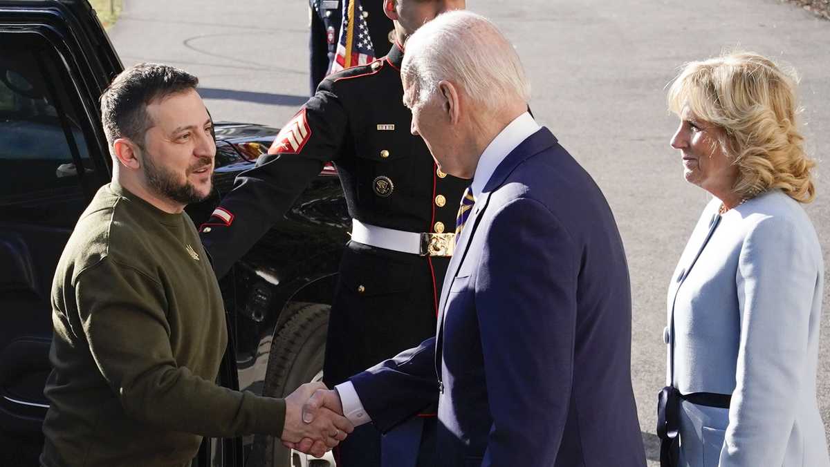 Ukraine’s Zelenskyy greeted at White House, will address Congress as war rages on