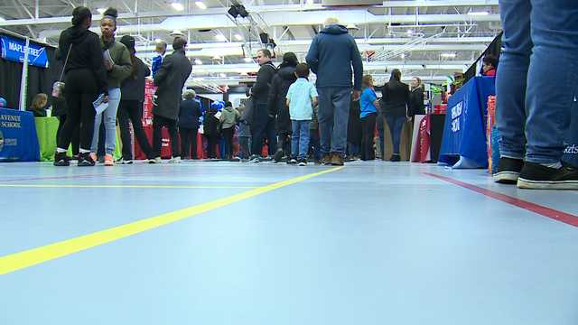 Milwaukee families weigh options at MPS kindergarten fair - Vimarsana News