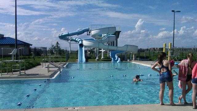 Which central Iowa swimming pools are still open? 