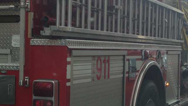 Sacramento apartment complex evacuated after car crashes into it - Vimarsana News