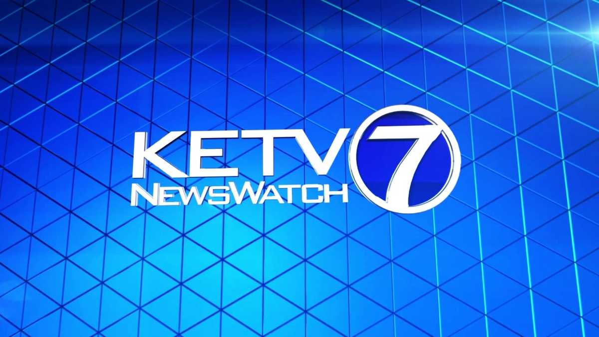 Man falls from 2nd railing, suffers brain injury