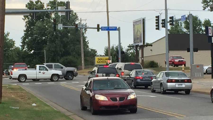 The traffic light at Kelley Highway and N. Albert Pike Ave. in Ft. Smith went out Friday afternoon.