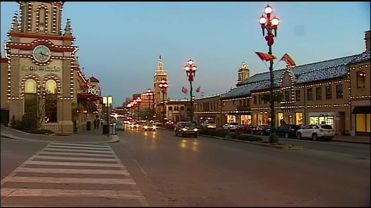 Country Club Plaza closing at 7 p.m. Saturday