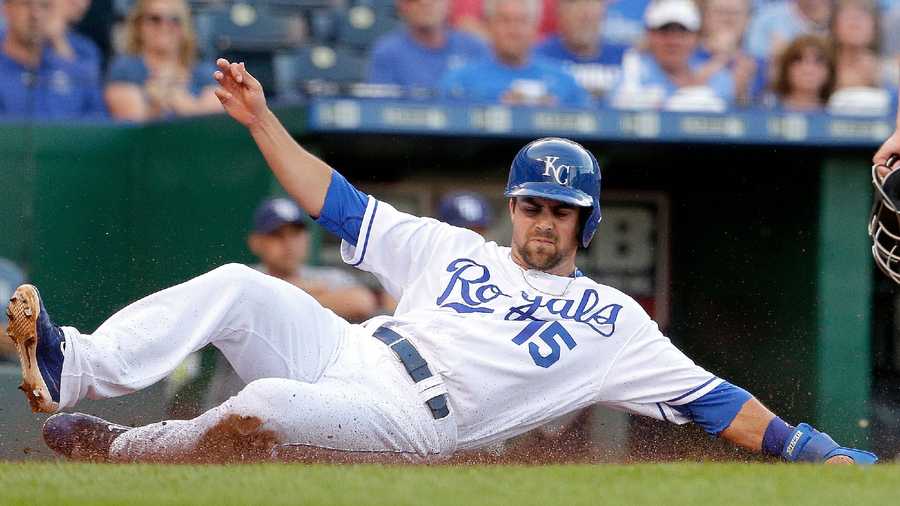 MLB hot stove: Royals, Whit Merrifield agree to new 4-year, $16.25