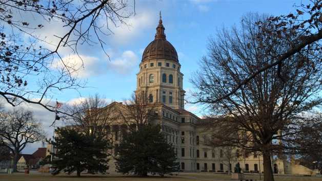 Kansas lawmakers to receive 94 percent pay raise - Vimarsana News