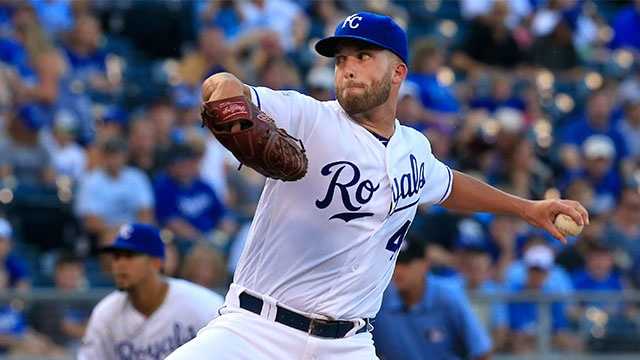 Dodgers acquire left-handed pitcher Danny Duffy from Royals - Los