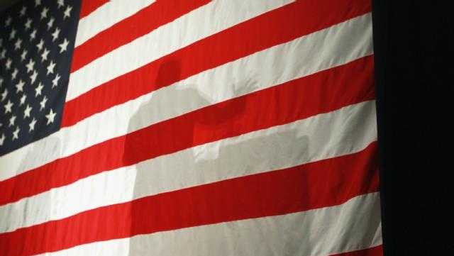 Veteran fights to display US flag - Vimarsana News