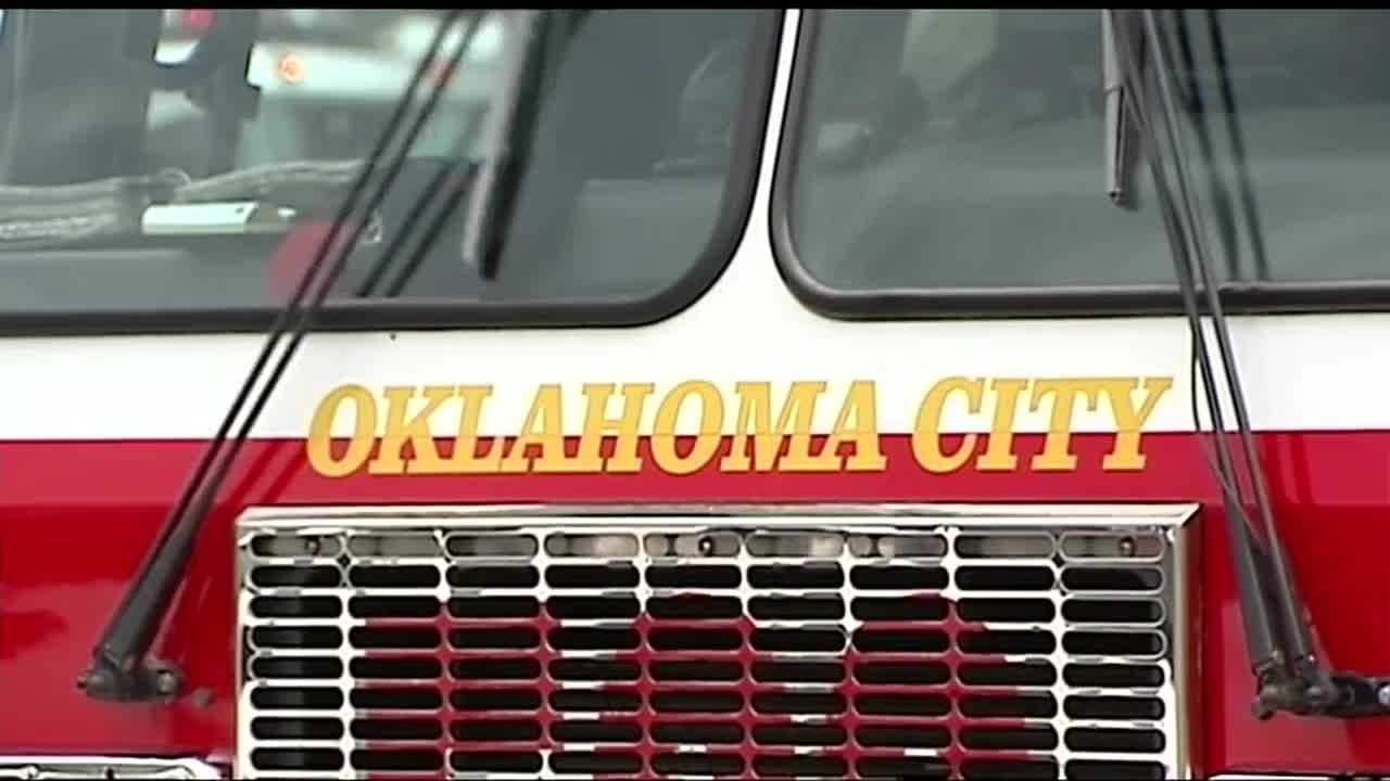 Semi-truck leaks around 50 gallons of diesel on OKC interstate - Vimarsana News