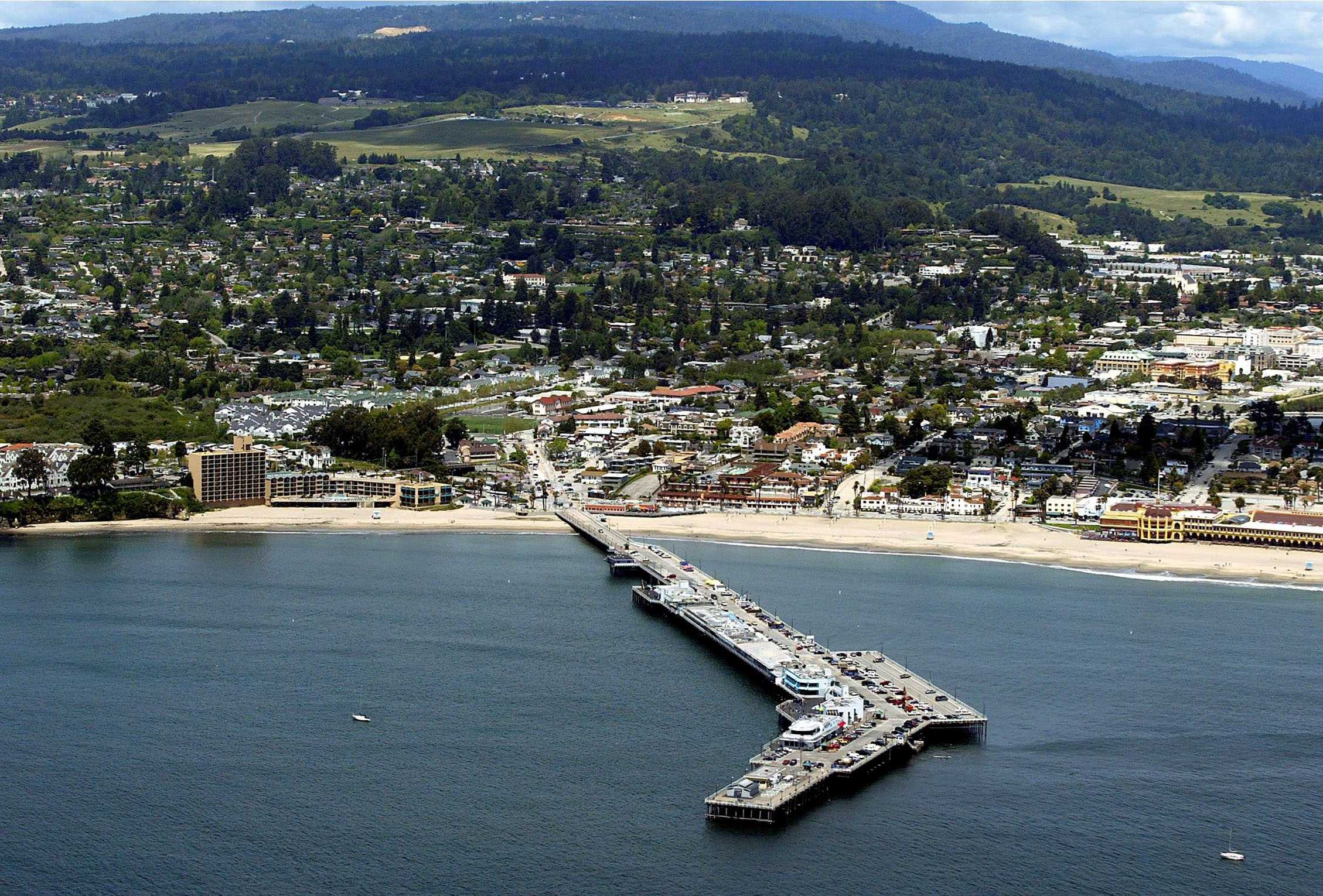 Santa Cruz Wharf reopens after storm