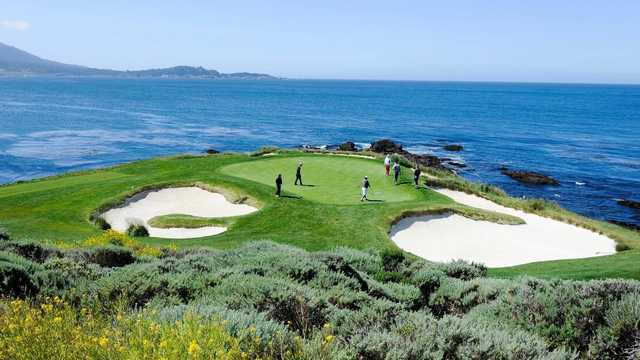 Father's Day brings families out to play the iconic courses in Monterey - Vimarsana News