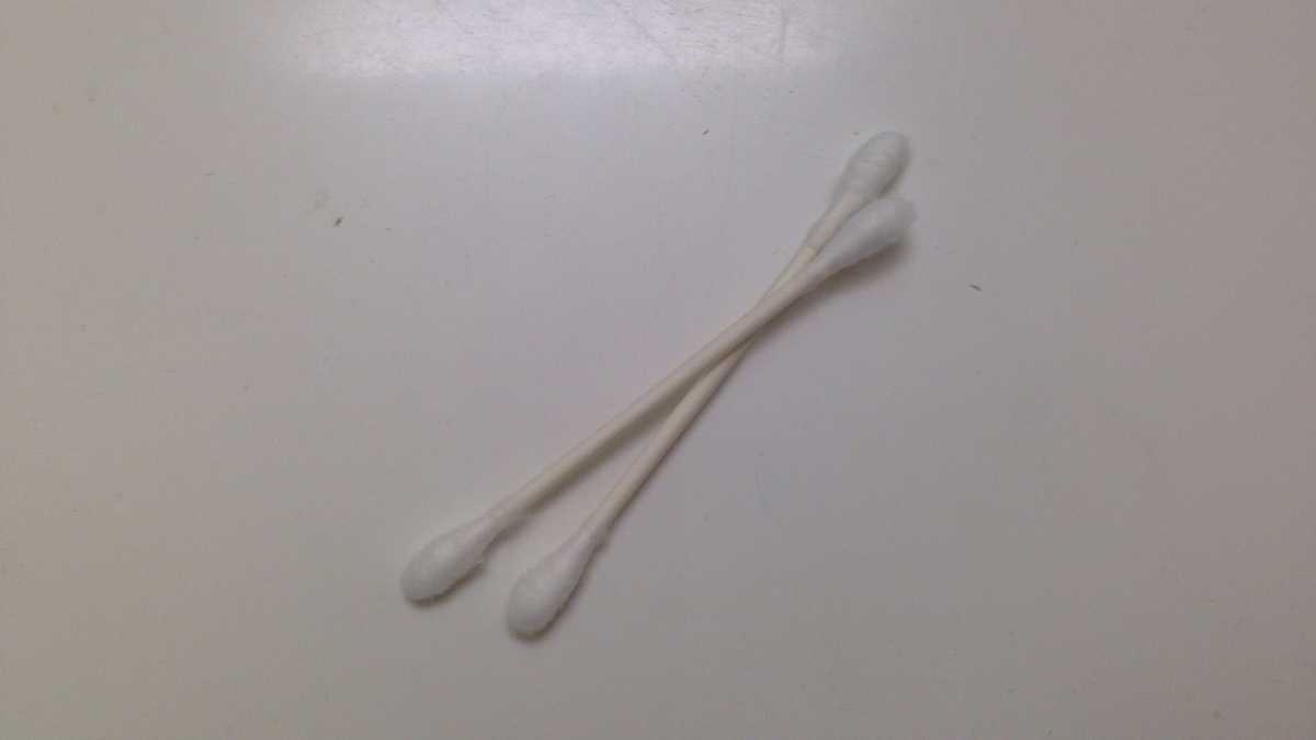 A thrift store's box of cotton swabs ended up being worth 1,800