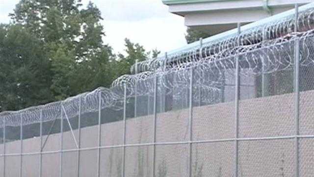 Jailer facing disciplinary action after 4 escape from Raymond Detention Center - Vimarsana News