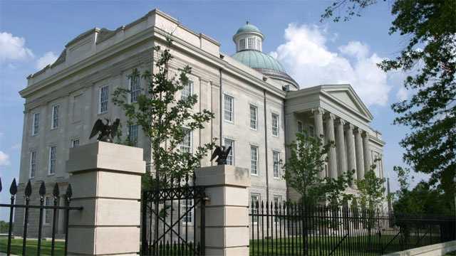 Mississippi lawmaker criticizes special session location at Old Capitol