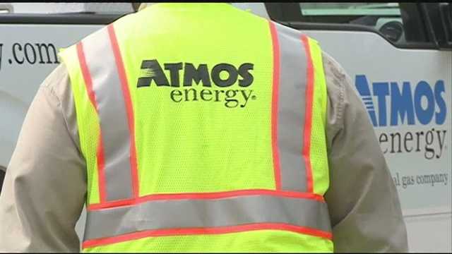 Atmos Energy teams repair gas leak in West Jackson