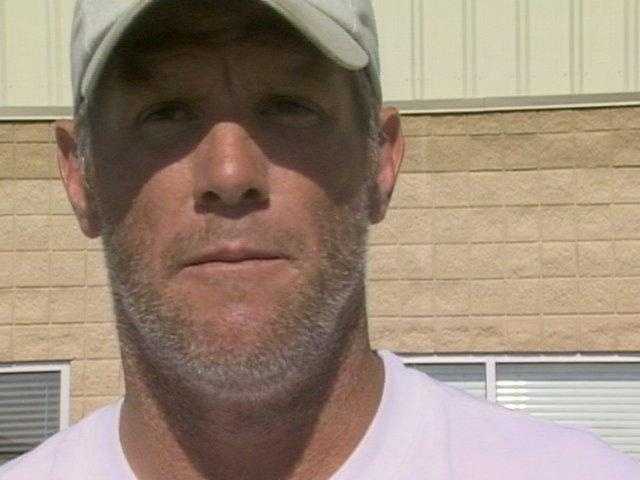 Favre Asks Mississippi Supreme Court To Remove Him From Welfare Lawsuit