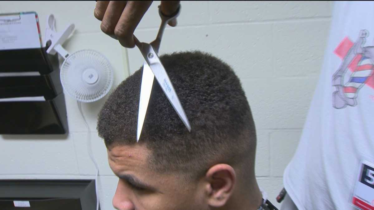 Governor's office Barbers, salons can serve essential workers