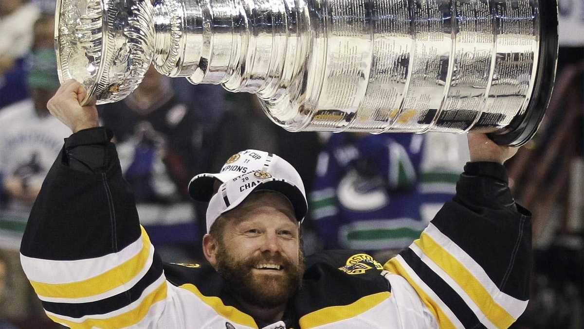 The 2011 Bruins are reuniting Tuesday to watch their Stanley Cup