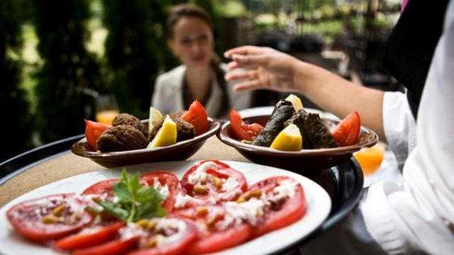 CDC reviews leading causes of illness outbreaks at restaurants - Vimarsana News