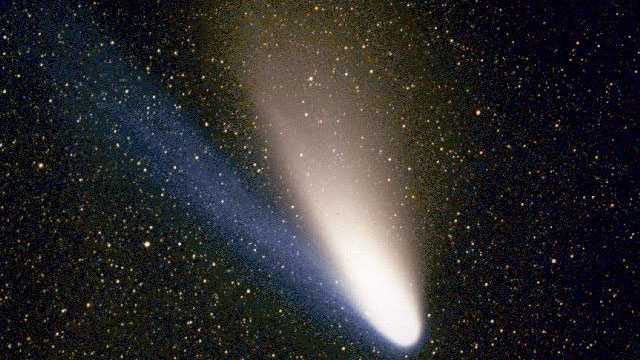 Комета, преминаваща близо до Земята тази седмица, видима над Клъстър, Нова Англия