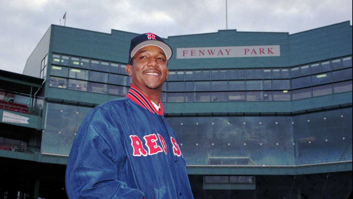 CWS@BOS: Red Sox retire Pedro's No. 45 at Fenway 